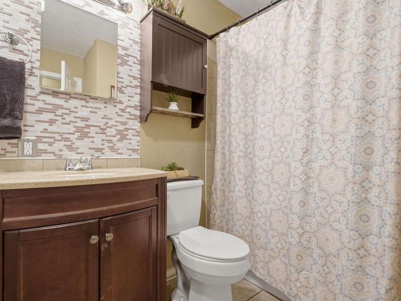 5285 Zimmer Drive , Columbus, OH 43232 Photo 12