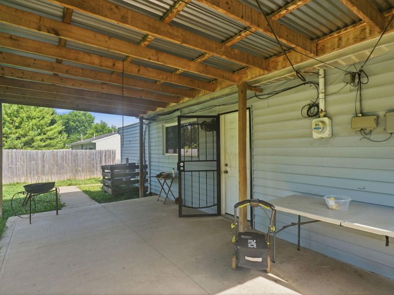 5285 Zimmer Drive , Columbus, OH 43232 Photo 16