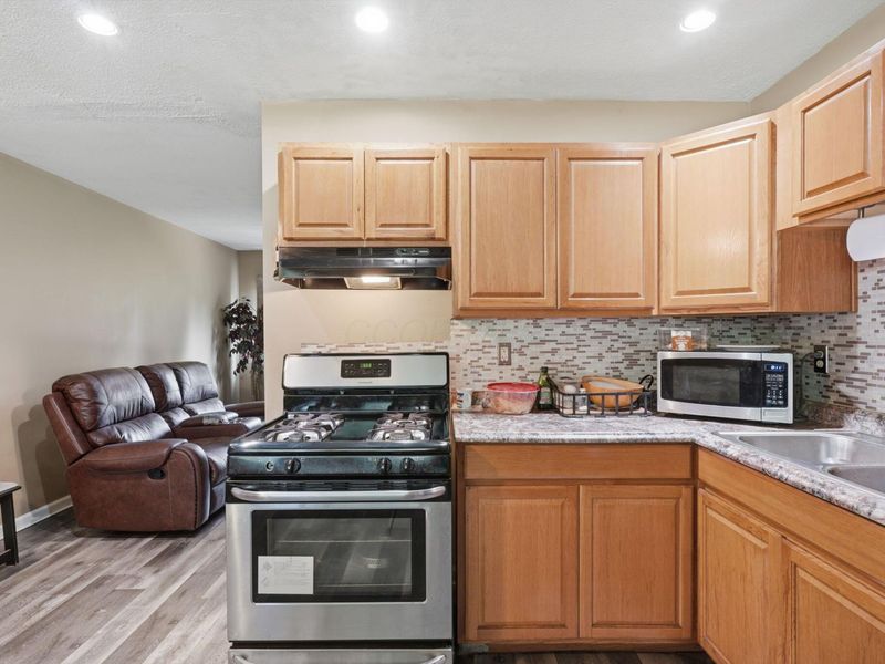 5285 Zimmer Drive , Columbus, OH 43232 Photo 7