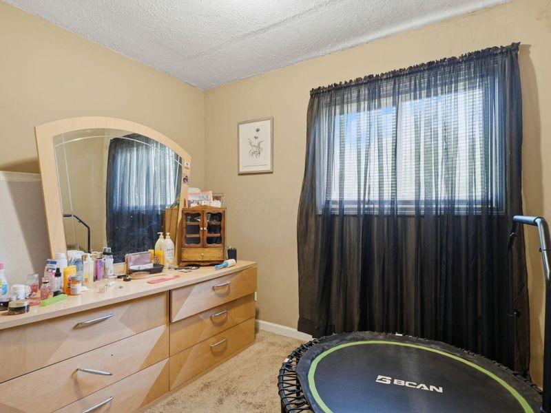 5285 Zimmer Drive , Columbus, OH 43232 Photo 8