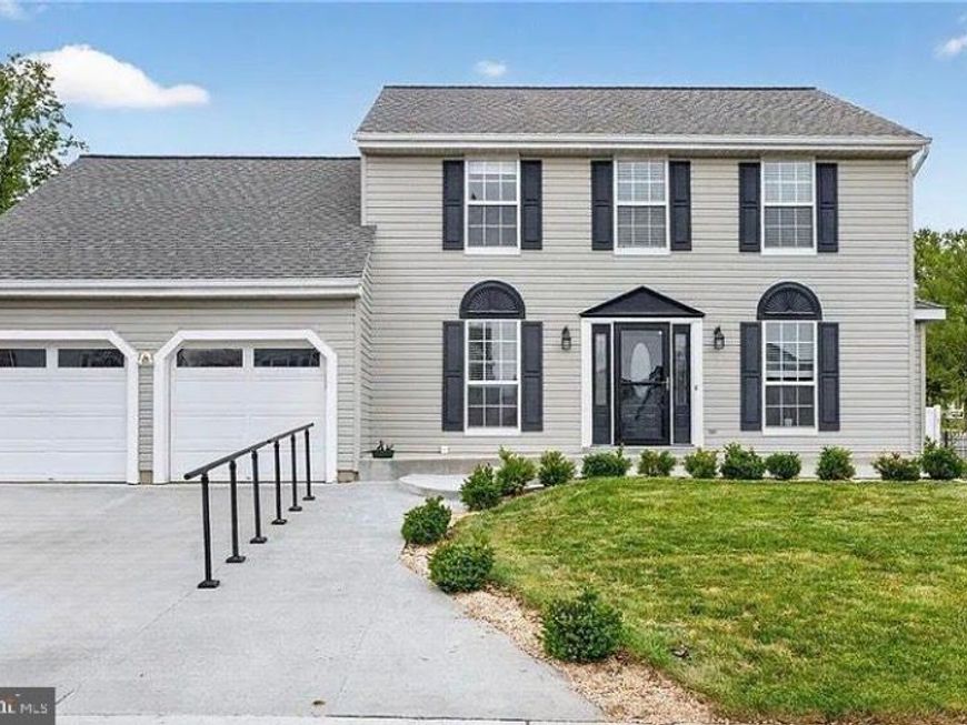 4894 Concord Drive, Easton, PA 18045 Main Photo