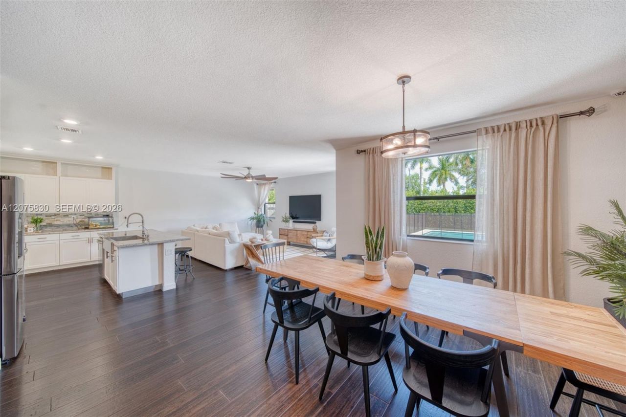2655 SE 1st St , Homestead, FL 33033 Photo