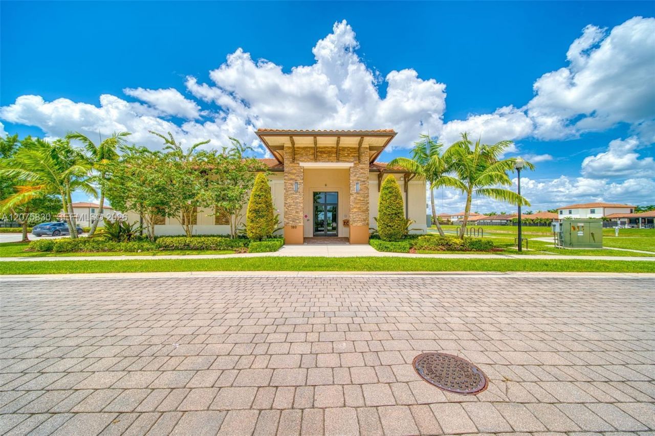 2655 SE 1st St , Homestead, FL 33033 Photo