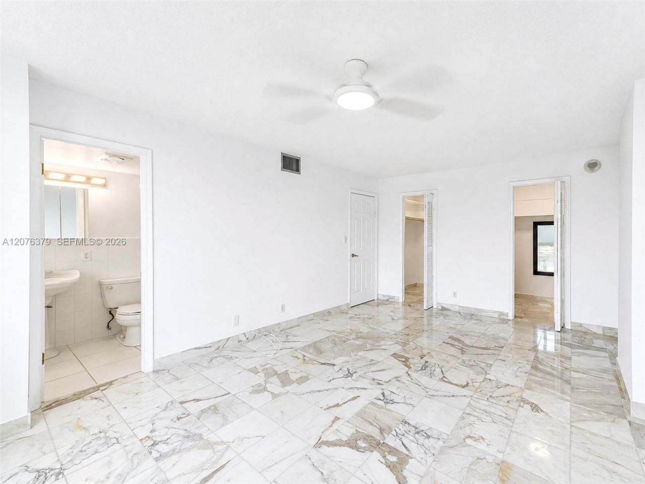 137 Golden Isles Dr , Unit 804, Hallandale Beach, FL 33009 Photo
