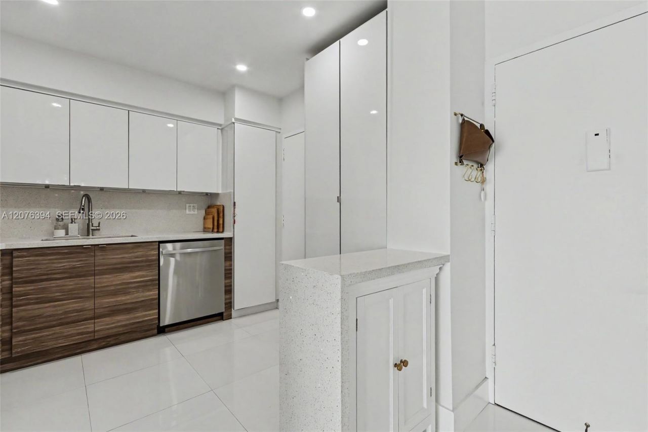 500 Bayview Dr , Unit 1924, Sunny Isles Beach, FL 33160 Photo