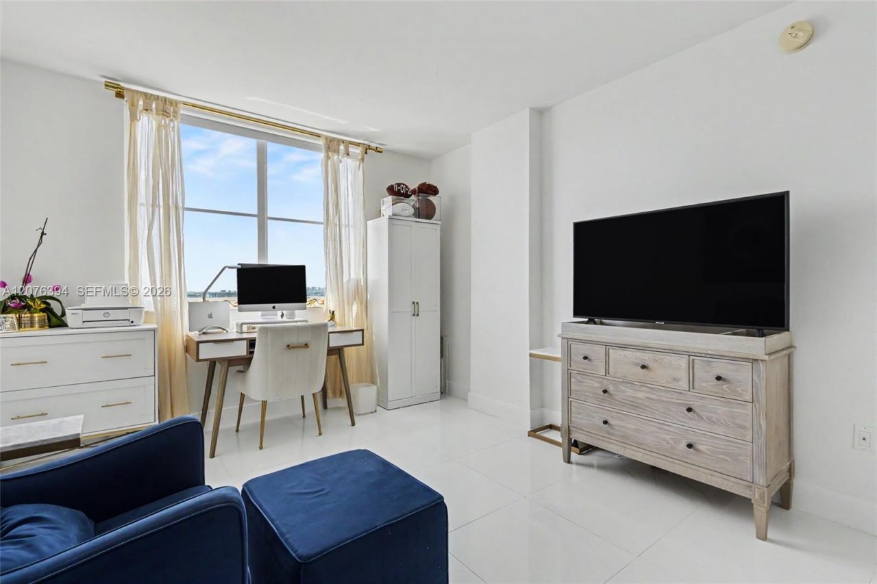 500 Bayview Dr , Unit 1924, Sunny Isles Beach, FL 33160 Photo