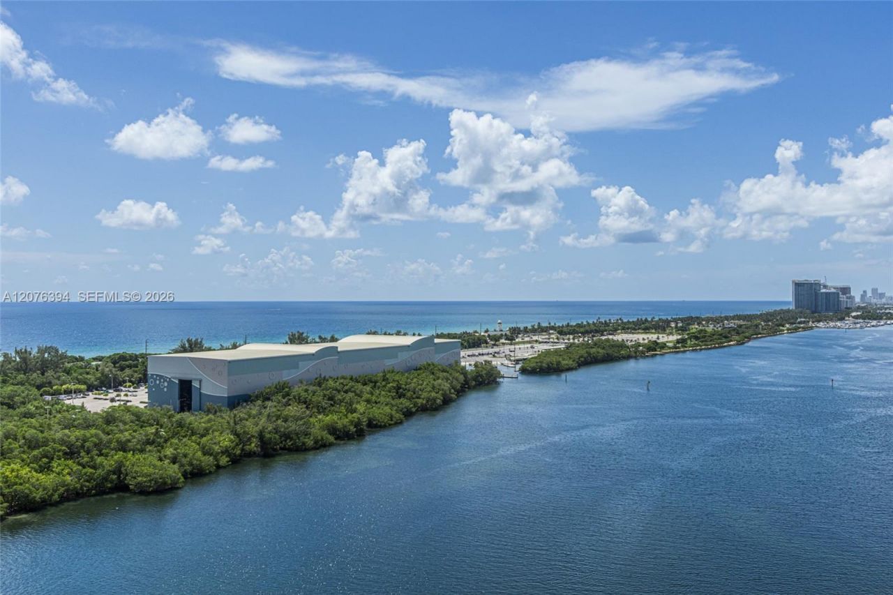 500 Bayview Dr , Unit 1924, Sunny Isles Beach, FL 33160 Photo
