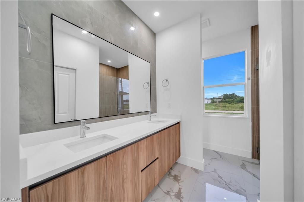 435 Petite Ave, Lehigh Acres, FL 33974 Photo