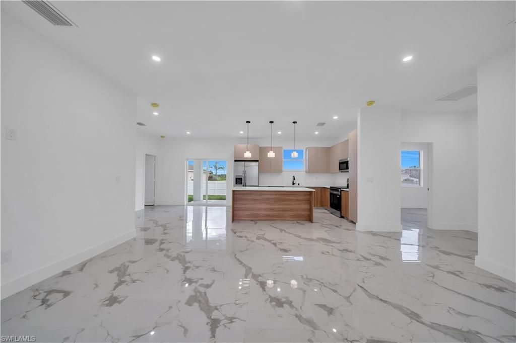 435 Petite Ave, Lehigh Acres, FL 33974 Photo
