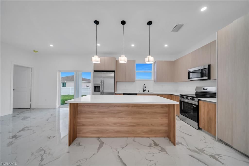 435 Petite Ave, Lehigh Acres, FL 33974 Photo