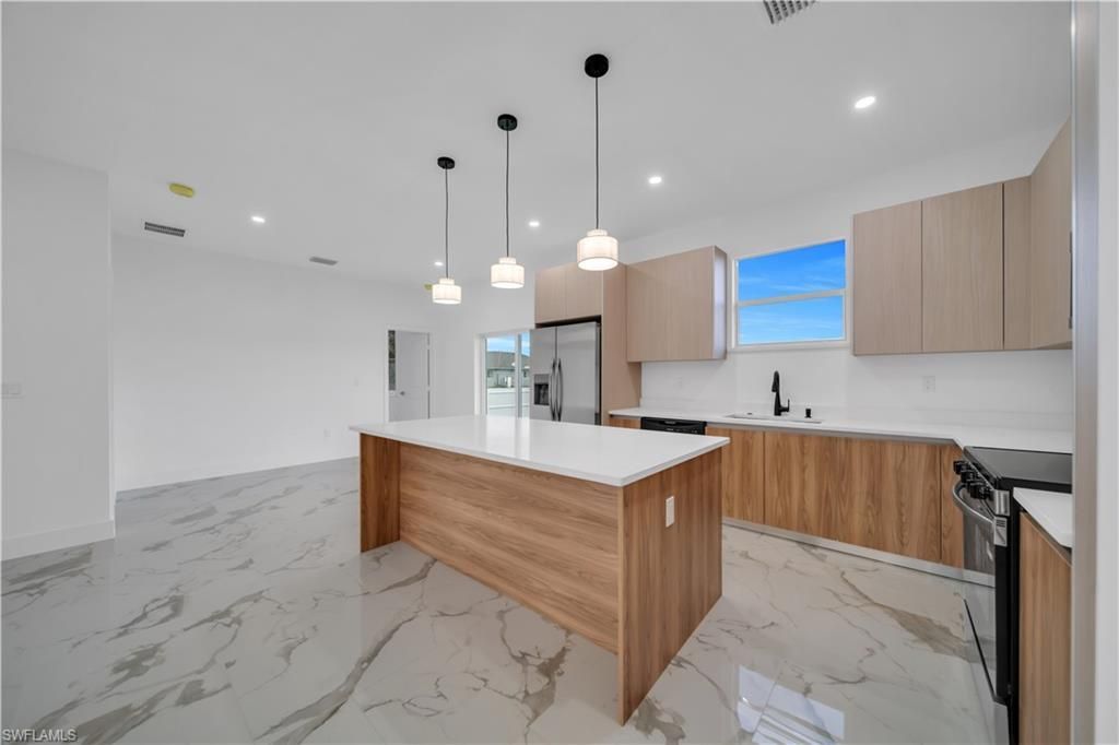 435 Petite Ave, Lehigh Acres, FL 33974 Photo