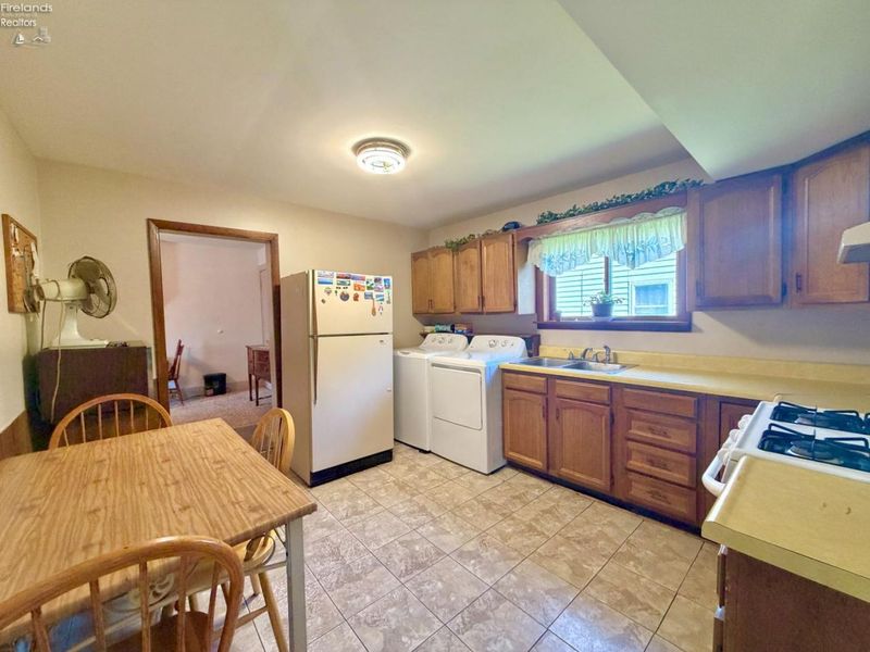 606 N Sandusky Street, Bellevue, OH 44811 Photo 14