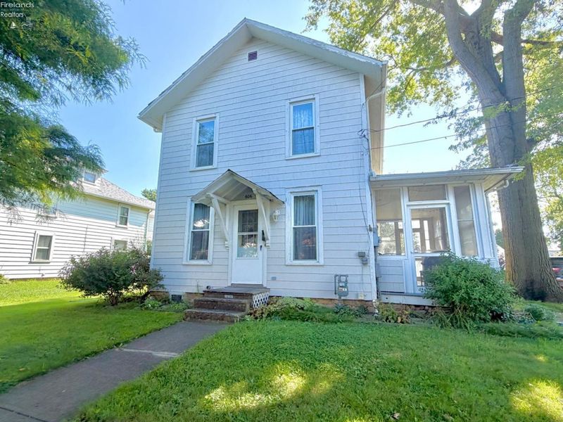 606 N Sandusky Street, Bellevue, OH 44811 Photo 2