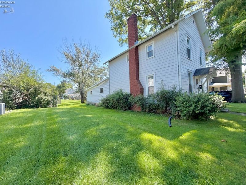 606 N Sandusky Street, Bellevue, OH 44811 Photo 4