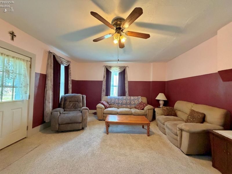606 N Sandusky Street, Bellevue, OH 44811 Photo 6