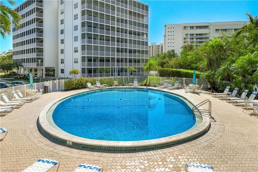 1 Bluebill Ave, Unit 108, Naples, FL 34108 Photo