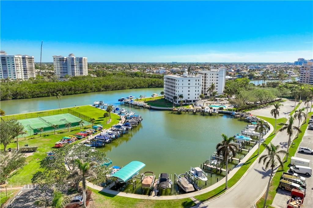 1 Bluebill Ave, Unit 108, Naples, FL 34108 Photo