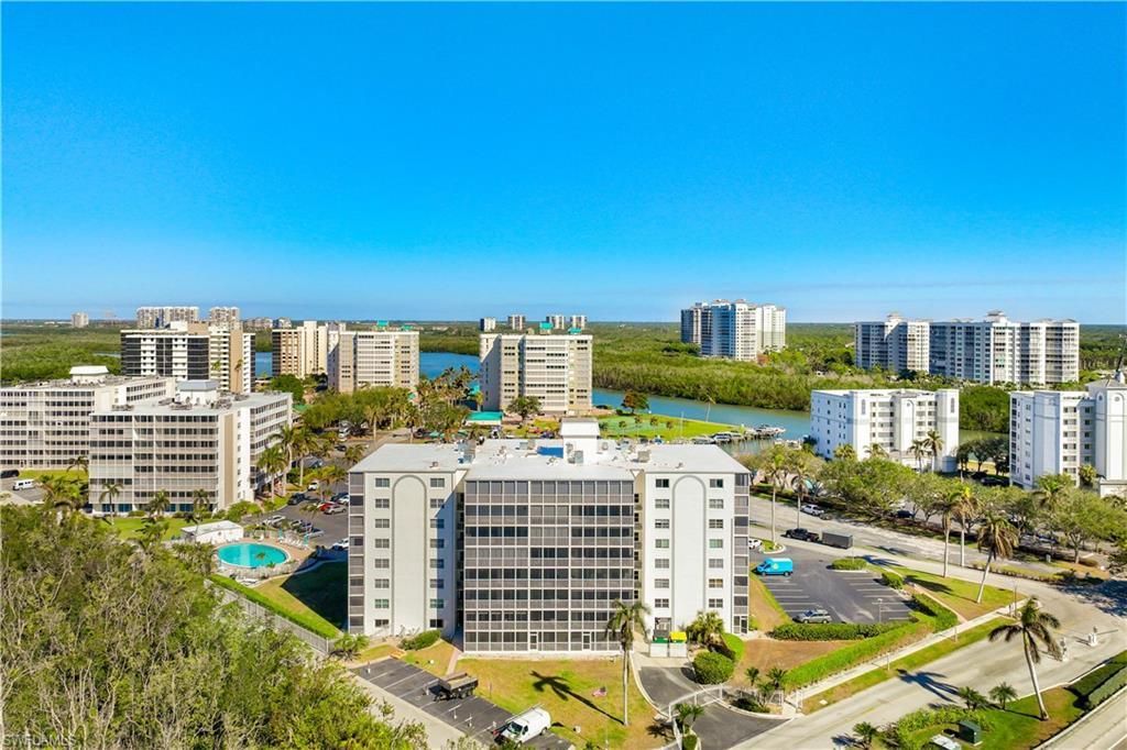 1 Bluebill Ave, Unit 108, Naples, FL 34108 Photo