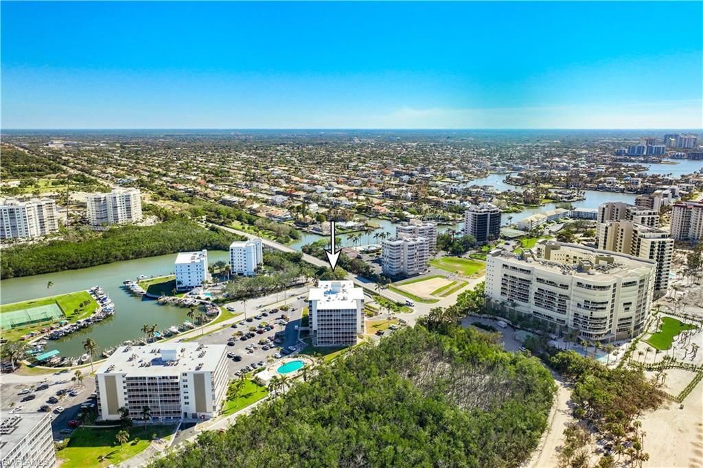1 Bluebill Ave, Unit 108, Naples, FL 34108 Photo