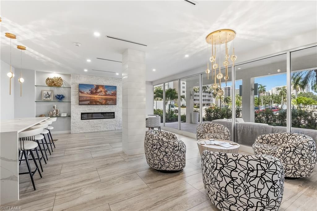 1 Bluebill Ave, Unit 108, Naples, FL 34108 Photo