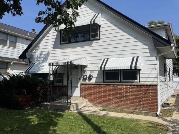 5708 N 97th STREET, Unit 5710, Milwaukee, WI 53225