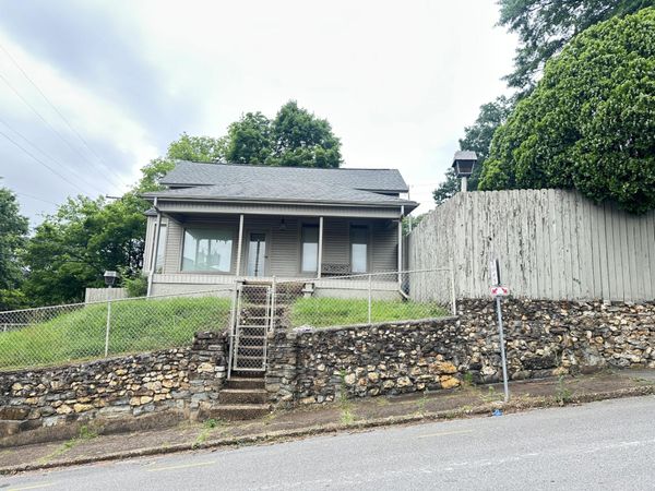 101 Hartman Street , Chattanooga, TN 37405
