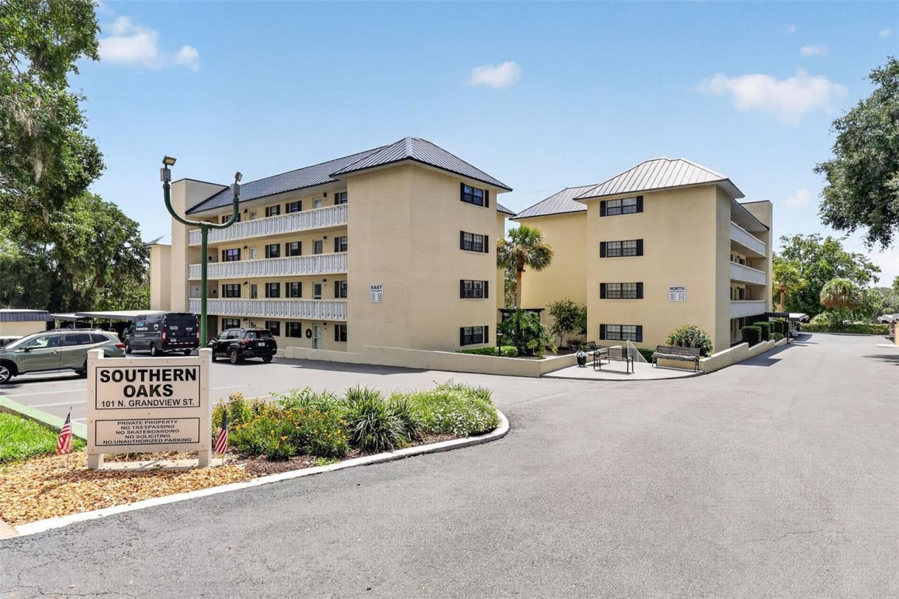 101 N Grandview Street , Unit 203, Mount Dora, FL 32757 Photo