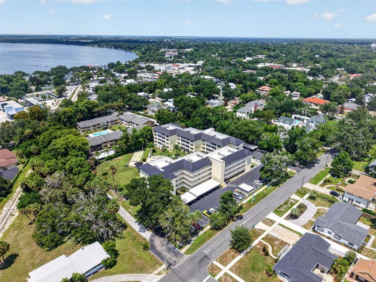 101 N Grandview Street , Unit 203, Mount Dora, FL 32757 Photo