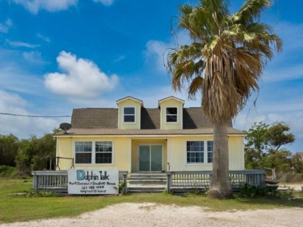 2232 W Monroe Avenue, Port O'Connor, TX 77982