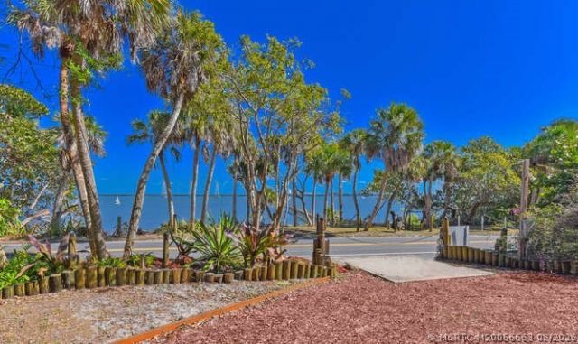 8053 S Indian River Drive, Fort Pierce, FL 34982 Photo