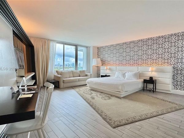 1100 West Ave , Unit 1108, Miami Beach, FL 33139