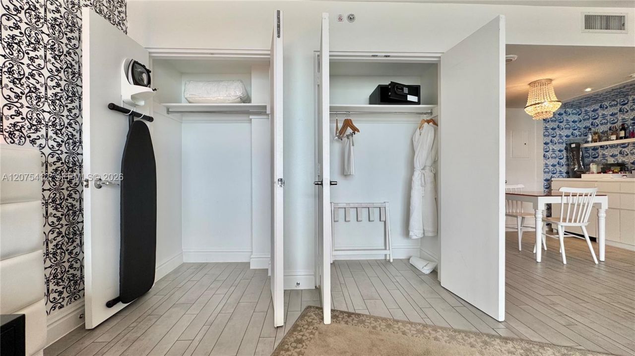 1100 West Ave, Unit 1108, Miami Beach, FL 33139 Photo