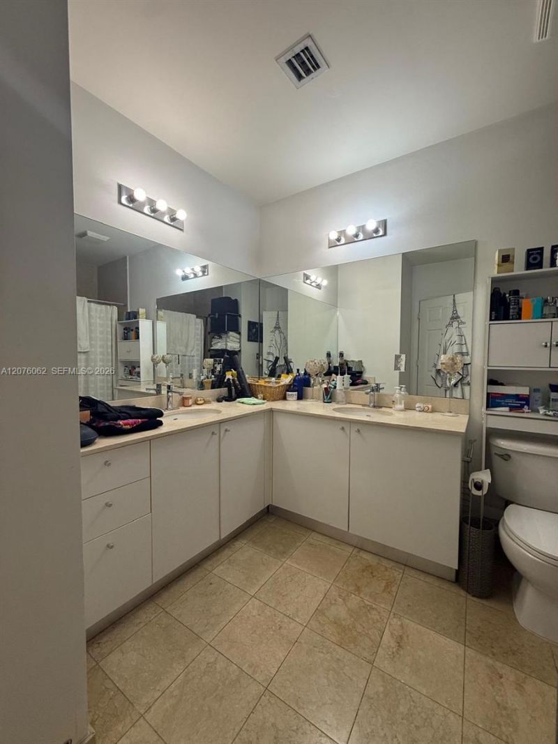2100 Van Buren St, Unit 216, Hollywood, FL 33020 Photo