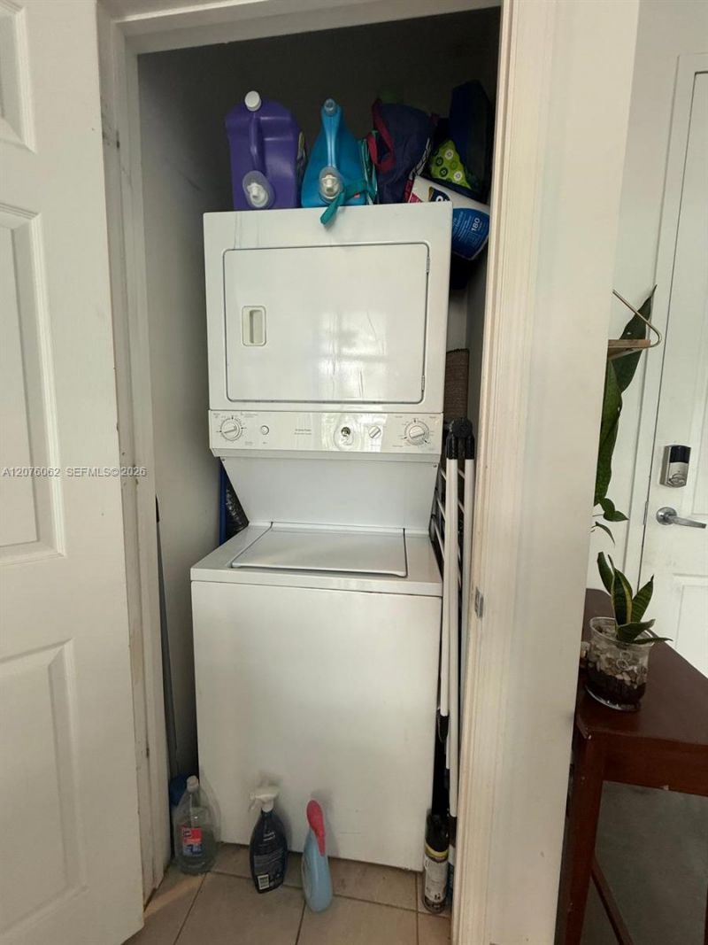 2100 Van Buren St, Unit 216, Hollywood, FL 33020 Photo