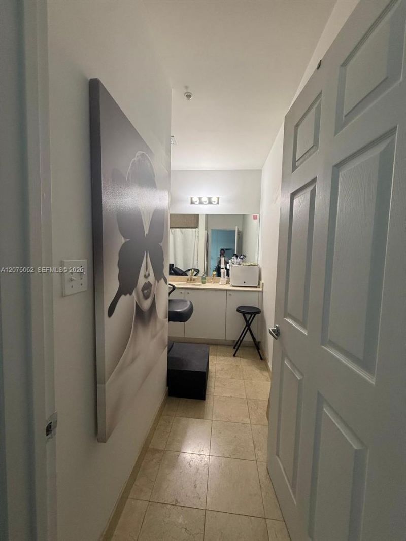 2100 Van Buren St, Unit 216, Hollywood, FL 33020 Photo