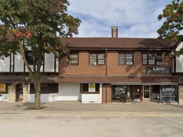 16 W Busse Avenue , Unit 8, Mount Prospect, IL 60056