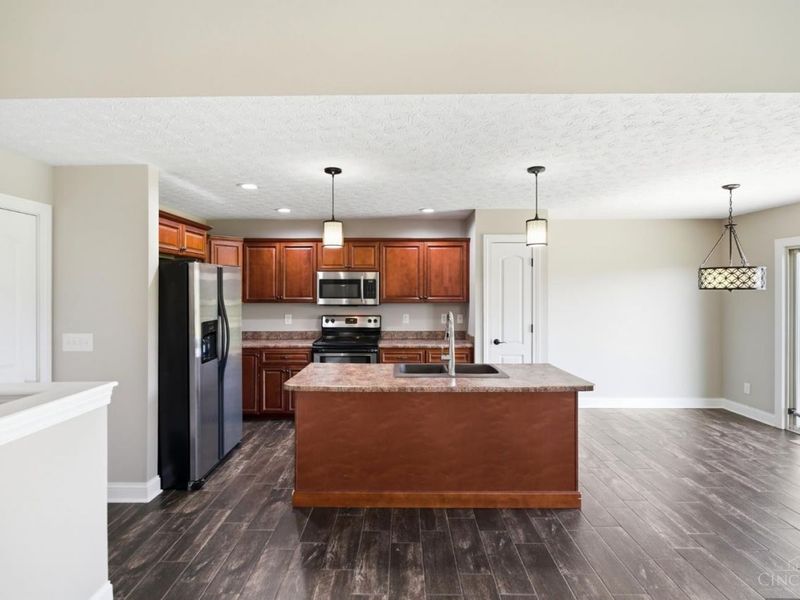 330 Deep Woods Court, Carlisle, OH 45005 Photo 10