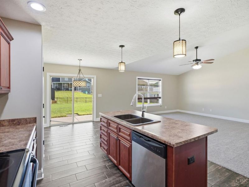 330 Deep Woods Court, Carlisle, OH 45005 Photo 13