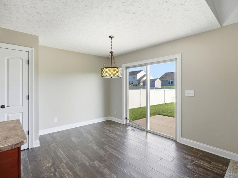 330 Deep Woods Court, Carlisle, OH 45005 Photo 14