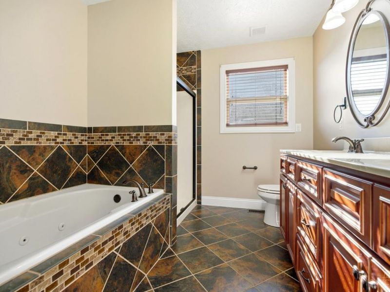 330 Deep Woods Court, Carlisle, OH 45005 Photo 21