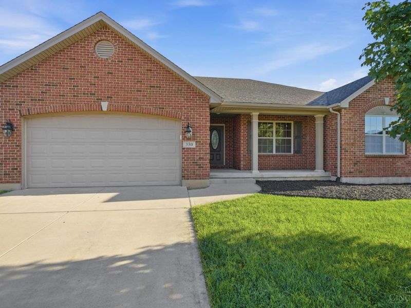 330 Deep Woods Court, Carlisle, OH 45005 Photo 4