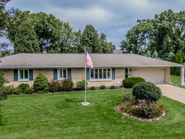 18 Fairfield Drive, Brownsburg, IN 46112