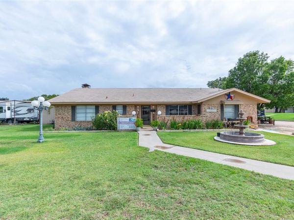 3433 I-20 W , Baird, TX 79504