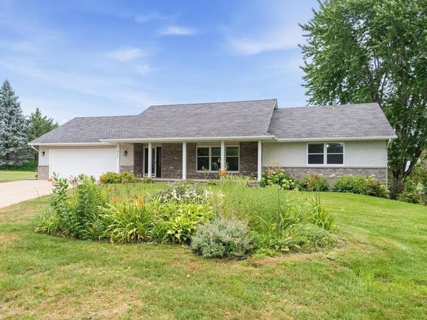 11826 Larabee Circle NE, Albertville, MN 55301