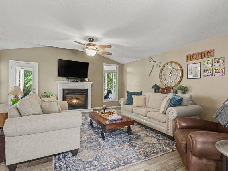 6891 Olga Court, Westerville, OH 43082 Photo 6