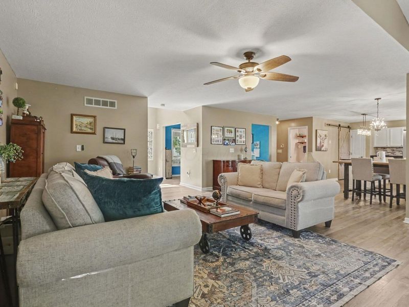 6891 Olga Court, Westerville, OH 43082 Photo 8