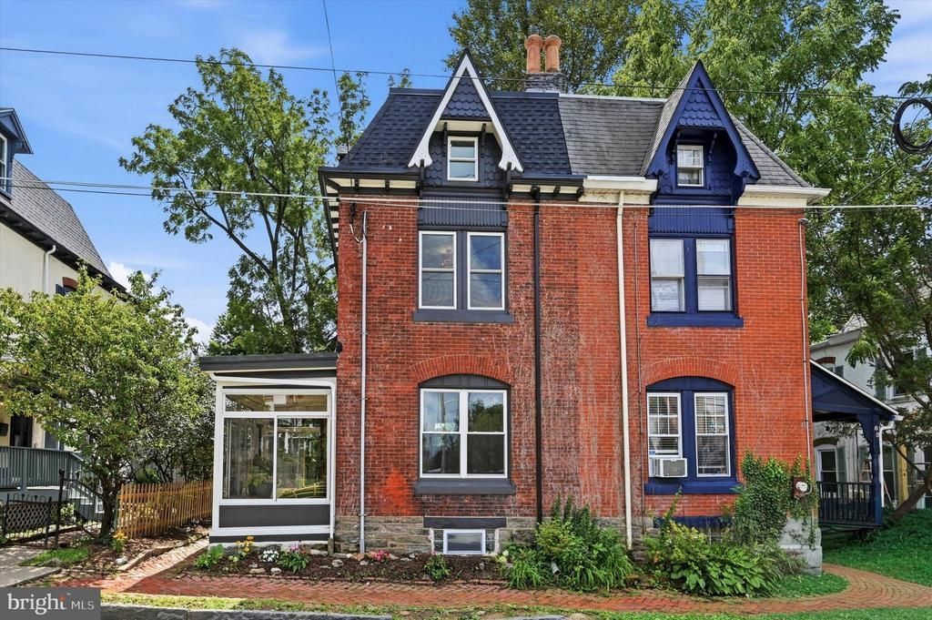24 Westview Street, Philadelphia, PA 19119 Main Photo