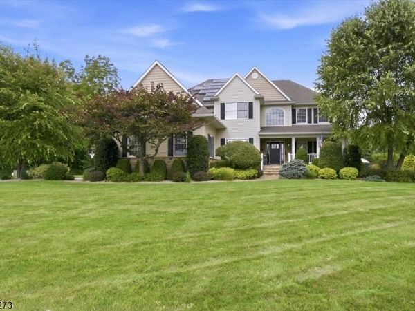 54 W Valley Brook Rd, Washington, NJ 07853