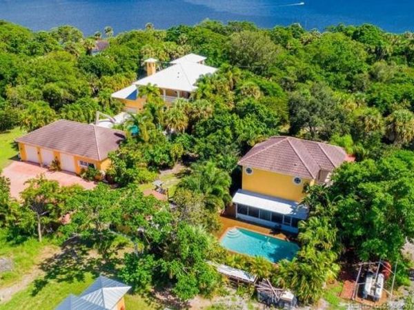 8073 S Indian River Drive, Fort Pierce, FL 34982