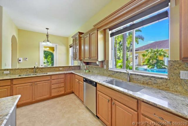 8073 S Indian River Drive, Fort Pierce, FL 34982 Photo